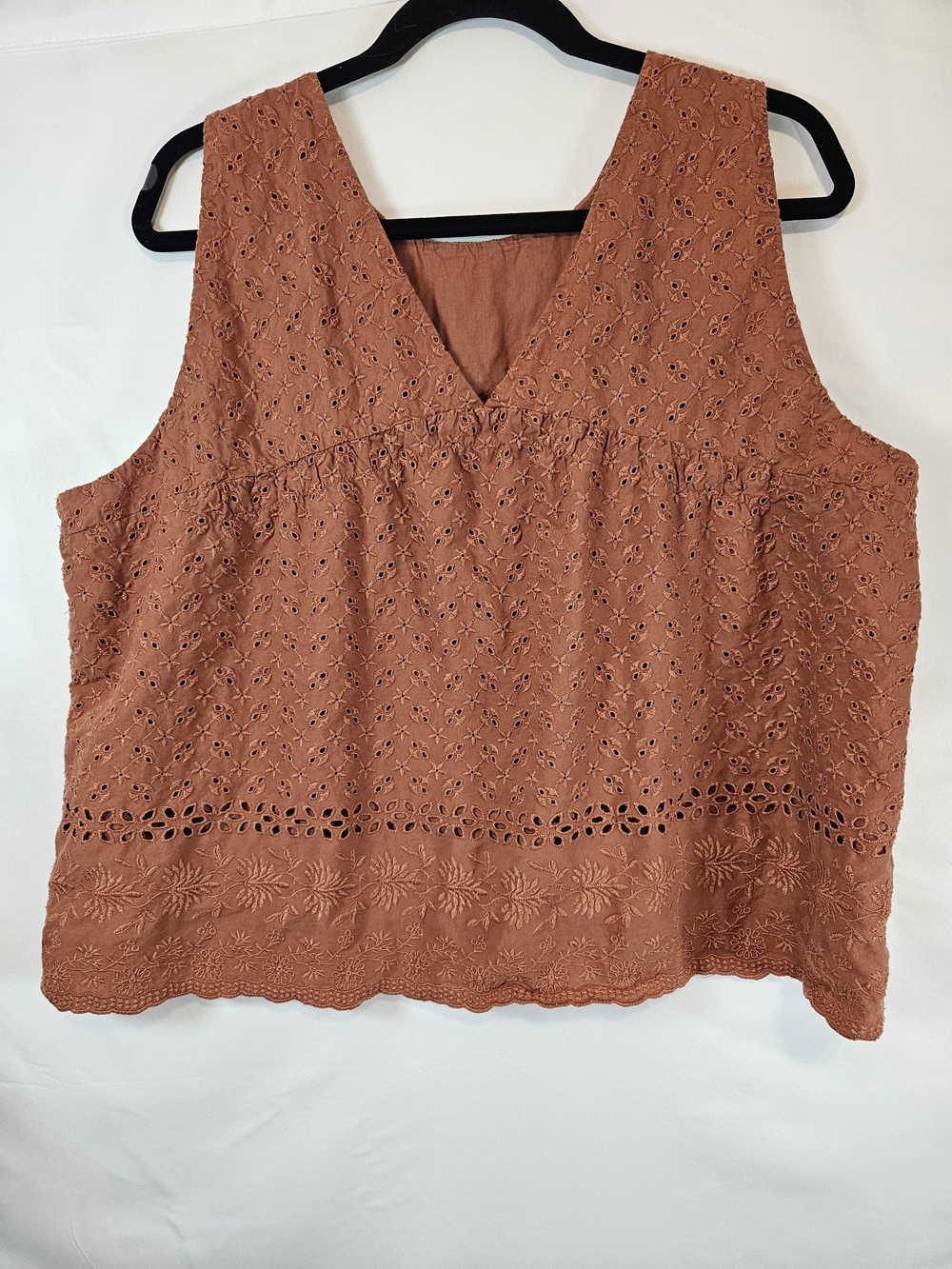 LOFT Rust Eyelet Sleeveless Blouse - Picture 3 of 6